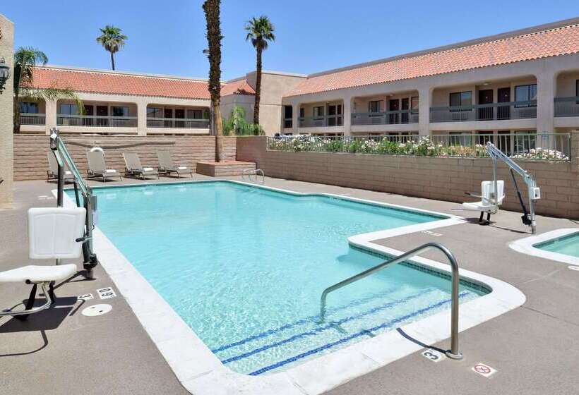 酒店 Signature Inn Indio I 10