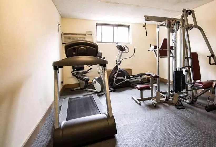 ホテル Quality Inn Cromwell  Middletown