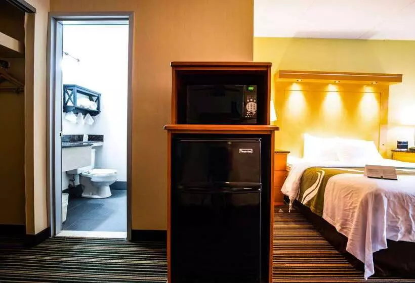 ホテル Quality Inn Cromwell  Middletown