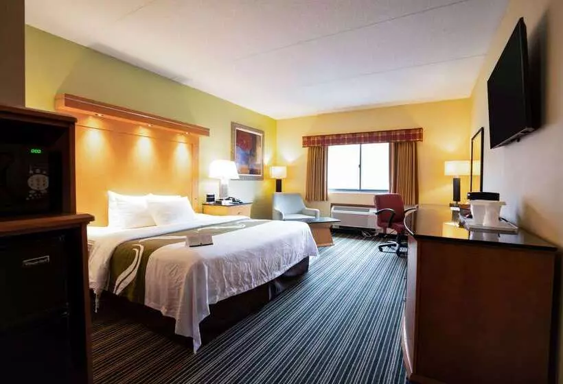 ホテル Quality Inn Cromwell  Middletown