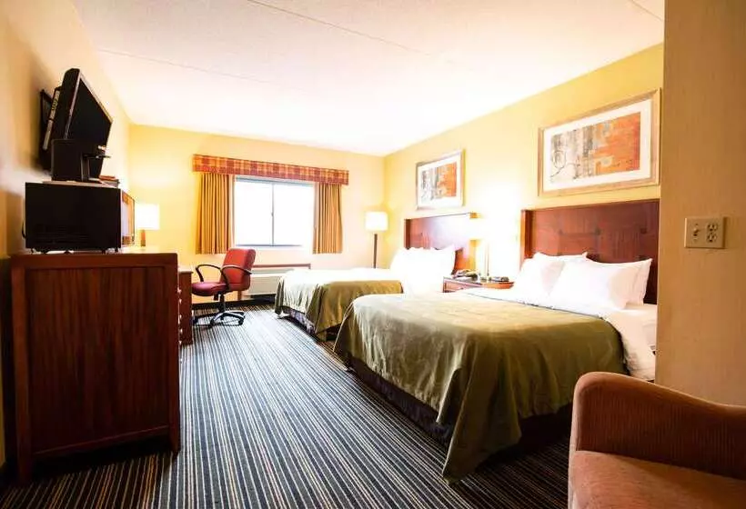ホテル Quality Inn Cromwell  Middletown