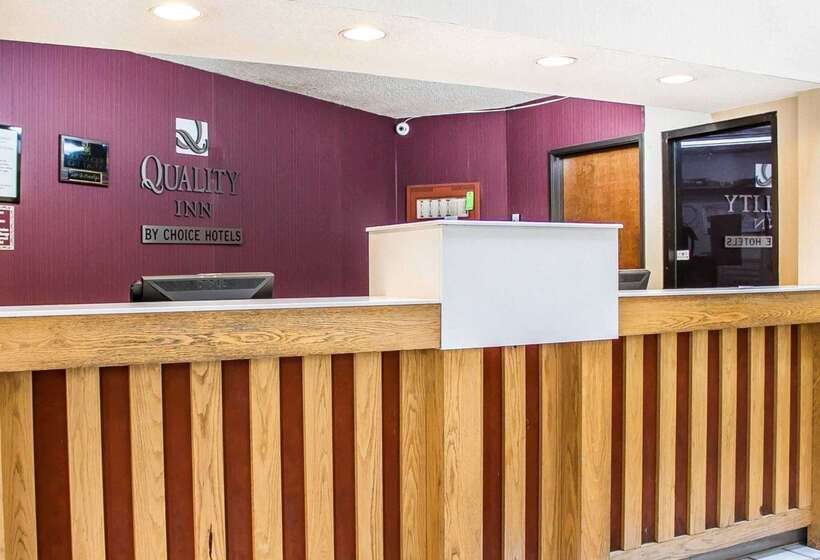 Отель Quality Inn