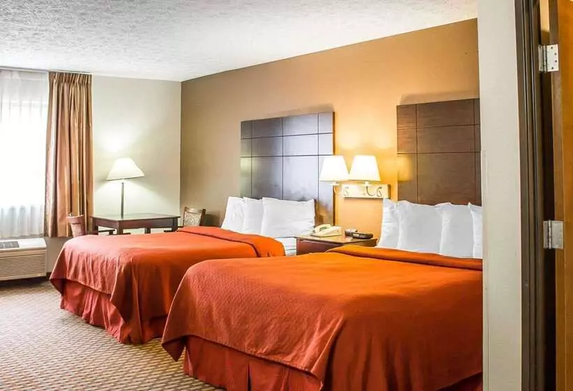 בית מלון כפרי Quality Inn
