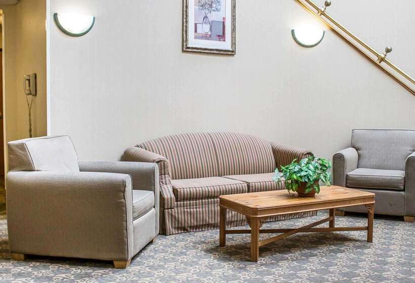 Отель Quality Inn