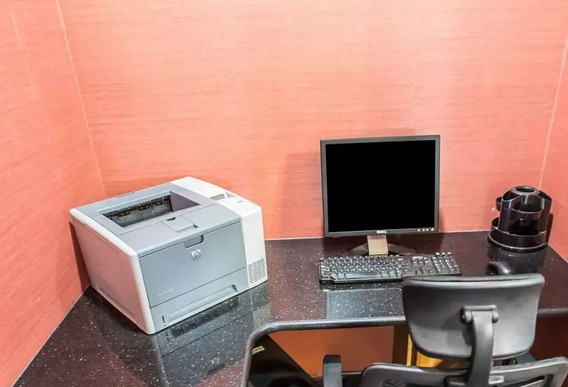 酒店 Quality Inn Mill Hall   Lamar