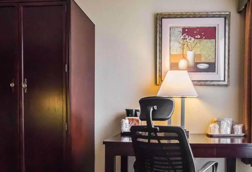 酒店 Quality Inn Mill Hall   Lamar