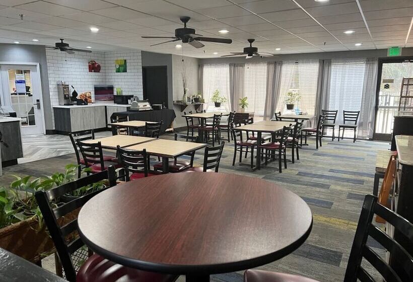 فندق Quality Suites Altavista Lynchburg South