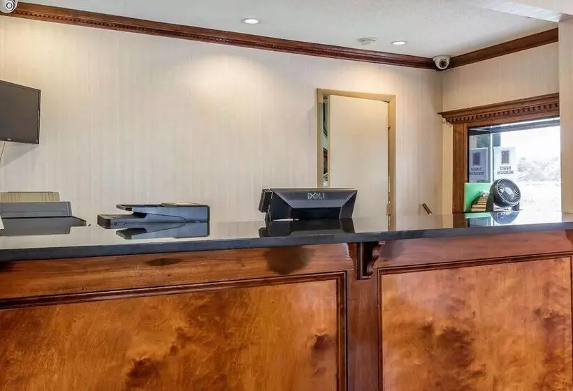 酒店 Red Carpet Inn Philadelphia Airport