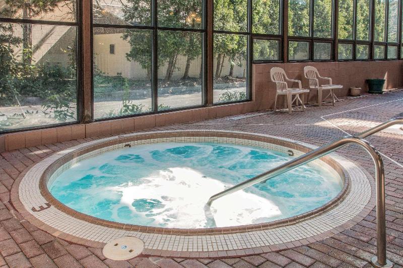 فندق Rodeway Inn