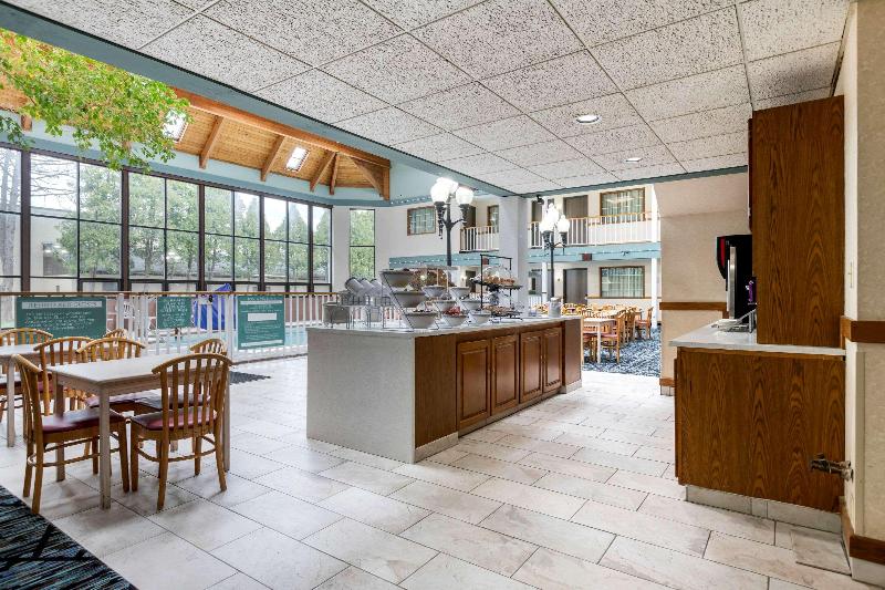 فندق Rodeway Inn