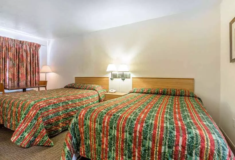 酒店 Rodeway Inn Magic Mountain Area