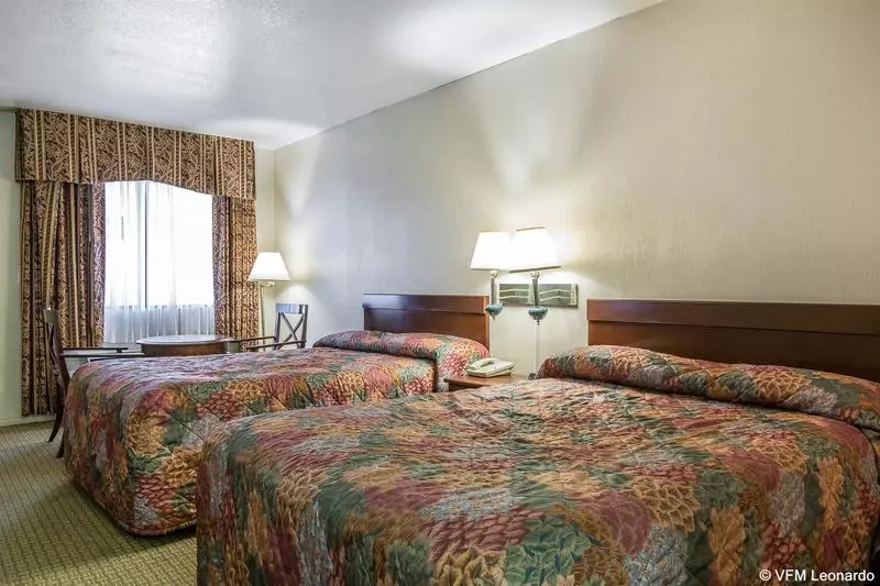 酒店 Rodeway Inn Magic Mountain Area