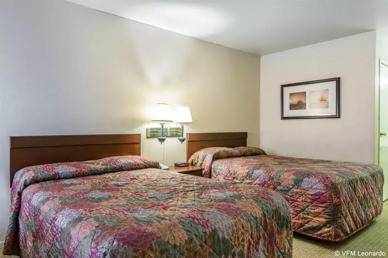 酒店 Rodeway Inn Magic Mountain Area