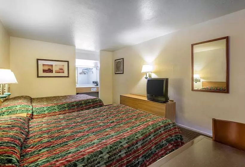 酒店 Rodeway Inn Magic Mountain Area