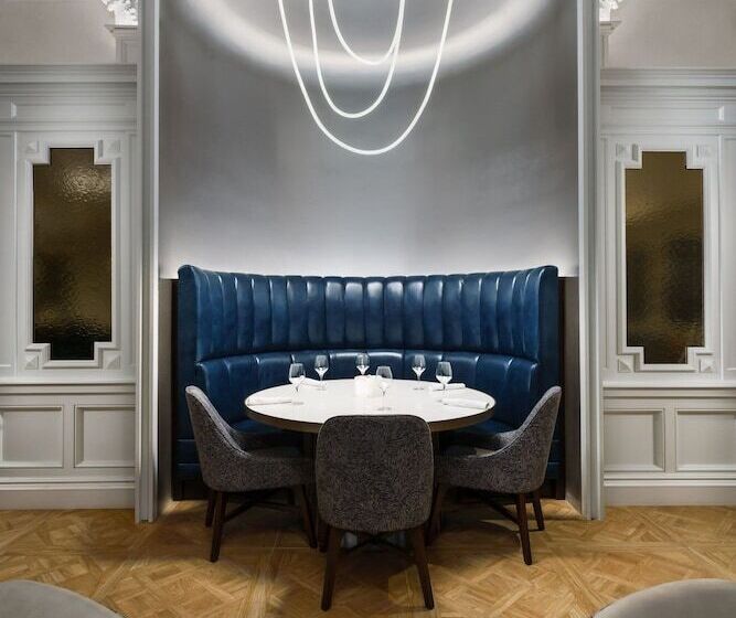 The Algonquin Hotel Times Square, Autograph Collection