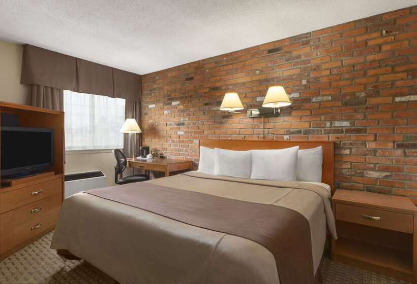 فندق Travelodge By Wyndham Thunder Bay On