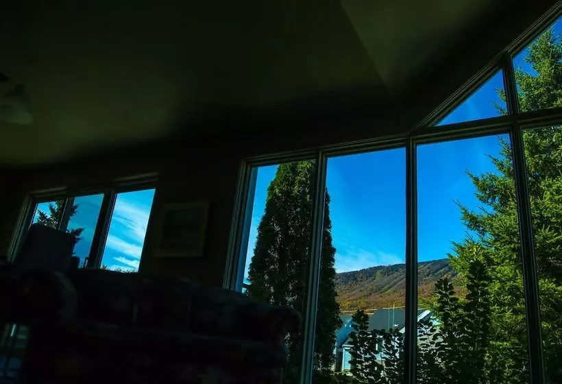 Chalets Montmorency Mont Sainte Anne