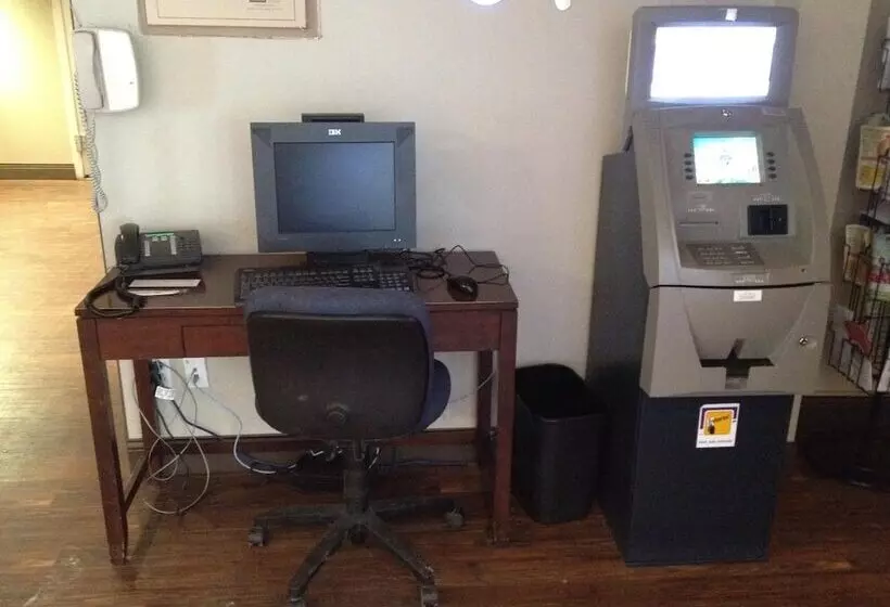 ホテル Airport Motor Inn