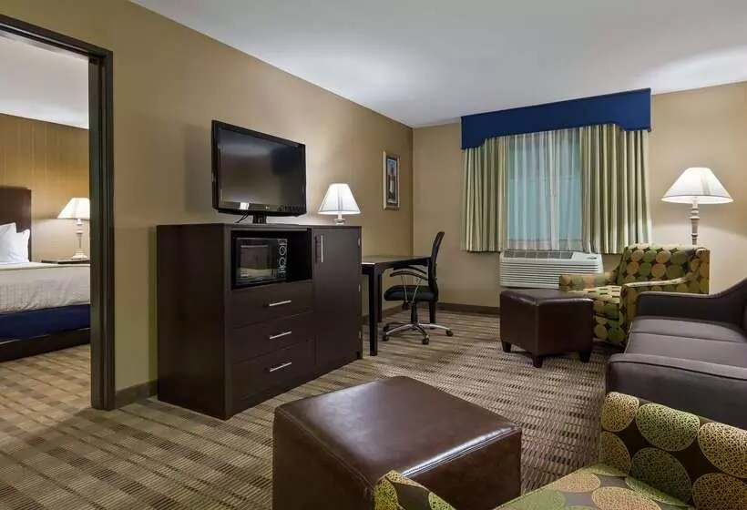 Отель Best Western Providence Warwick Airport Inn