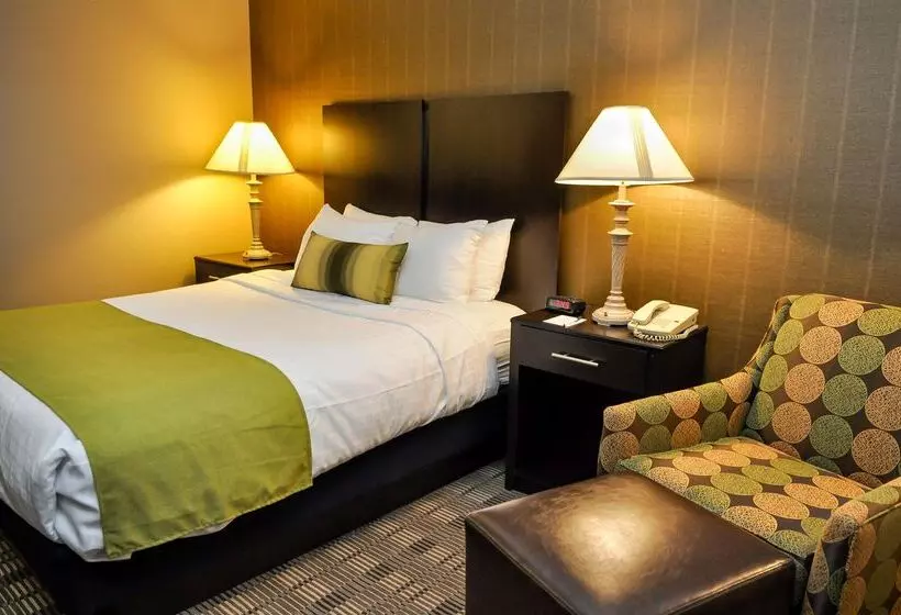 Отель Best Western Providence Warwick Airport Inn