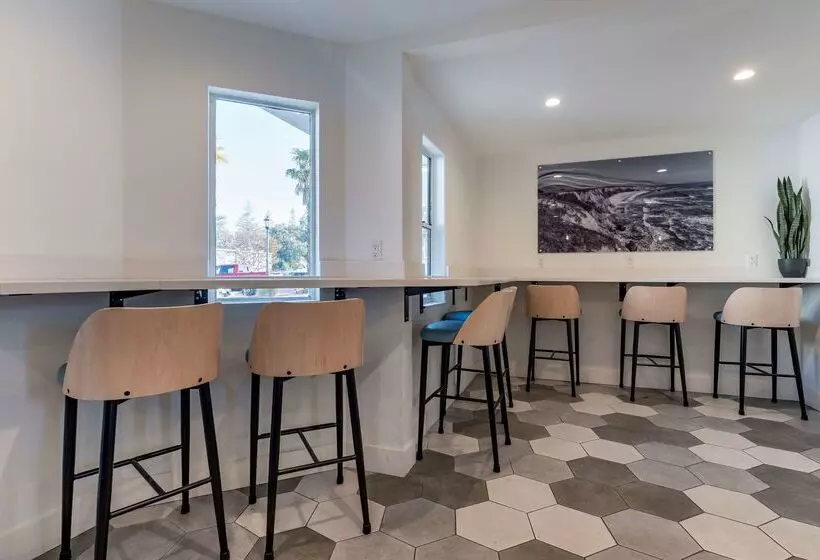 酒店 Best Western Plus Executive Suites