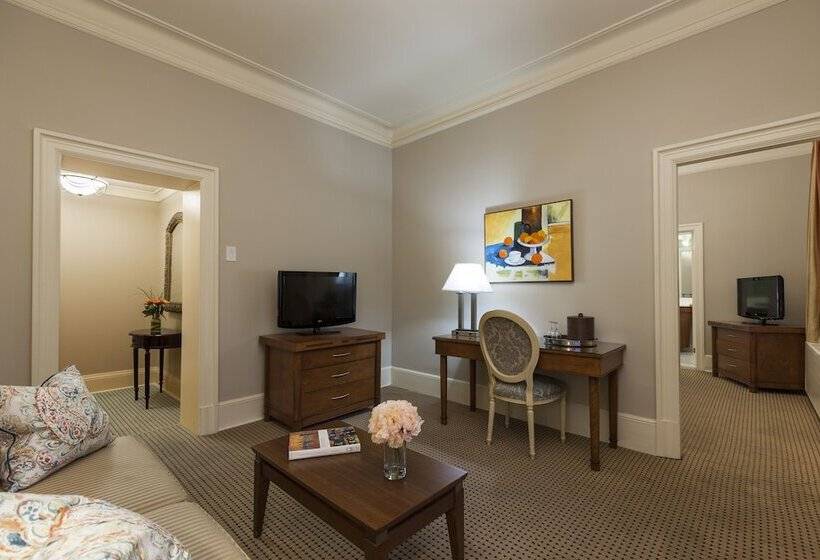 هتل Chateau Versailles