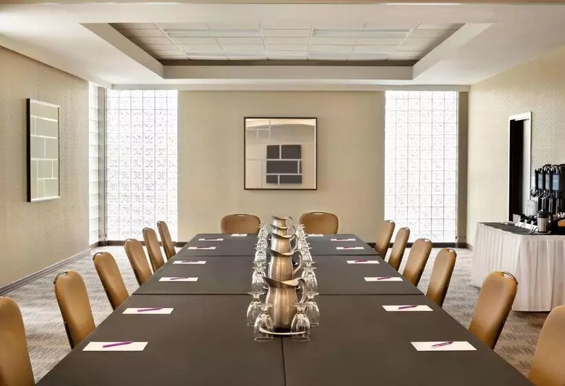 Coast Chilliwack Hotel By Apa