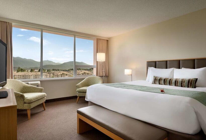 Coast Chilliwack Hotel By Apa