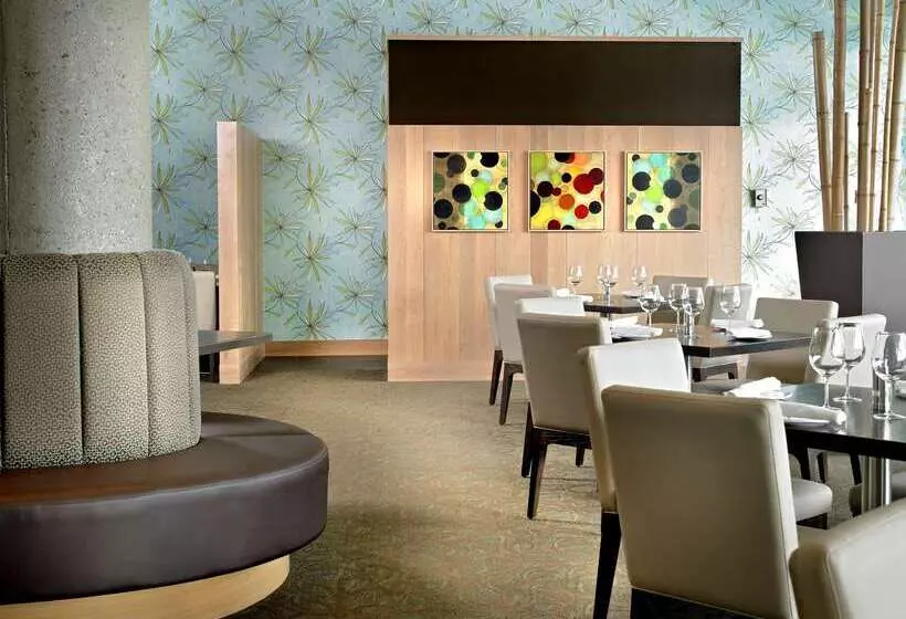 Coast Chilliwack Hotel By Apa