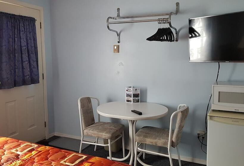 Отель Countryside Inn