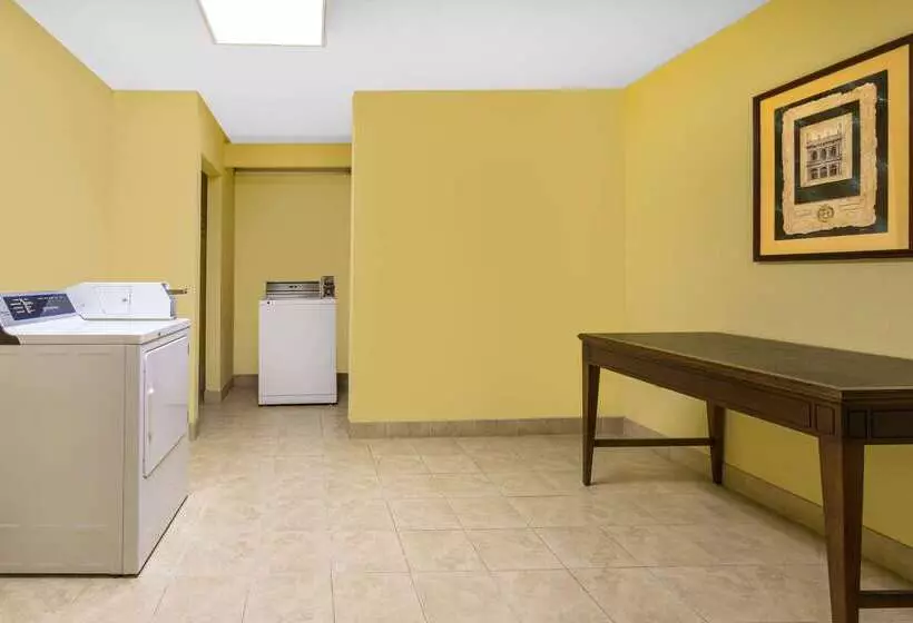 ホテル Days Inn By Wyndham Mocksville