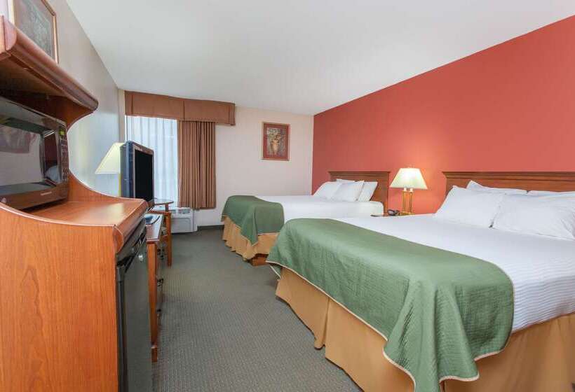 Отель Days Inn & Suites By Wyndham Mt Pleasant