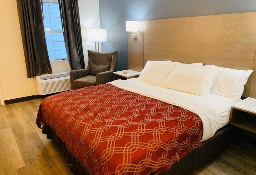 Отель Econo Lodge Crystal Coast