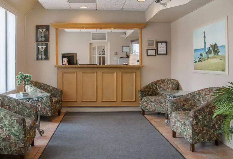 호텔 Econo Lodge Laval