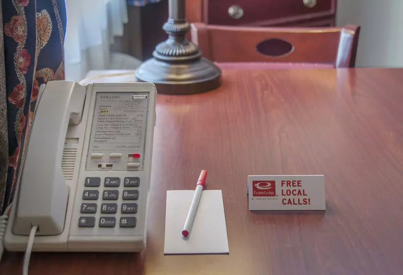 호텔 Econo Lodge Laval