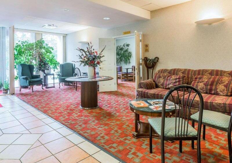 בית מלון כפרי Econo Lodge Near Stewart International Airport