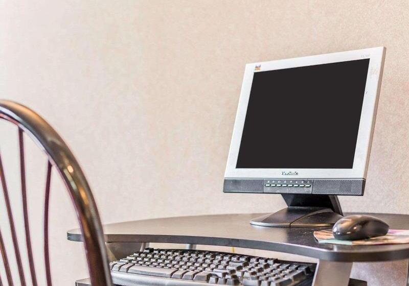 בית מלון כפרי Econo Lodge Near Stewart International Airport