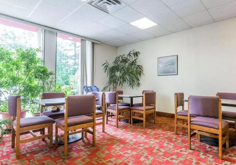 Hotel Econo Lodge Near Stewart International Airport