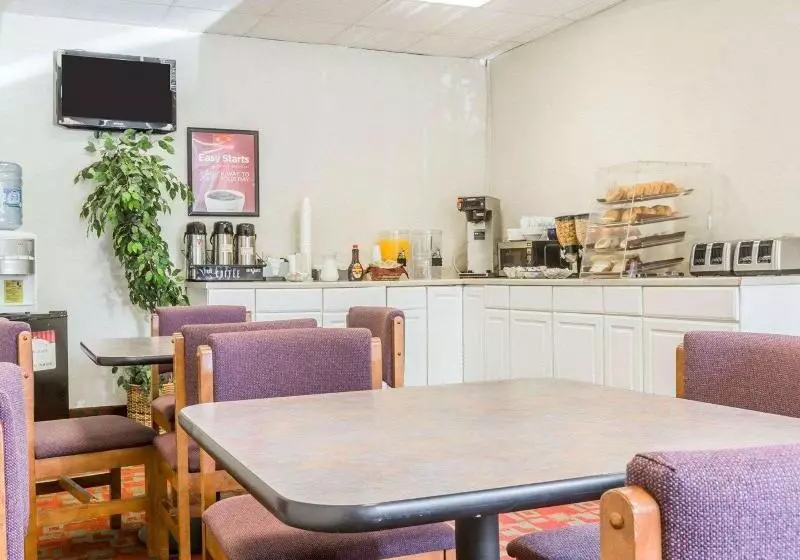 Hotel Econo Lodge Near Stewart International Airport