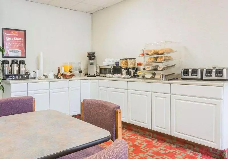 Hotel Econo Lodge Near Stewart International Airport