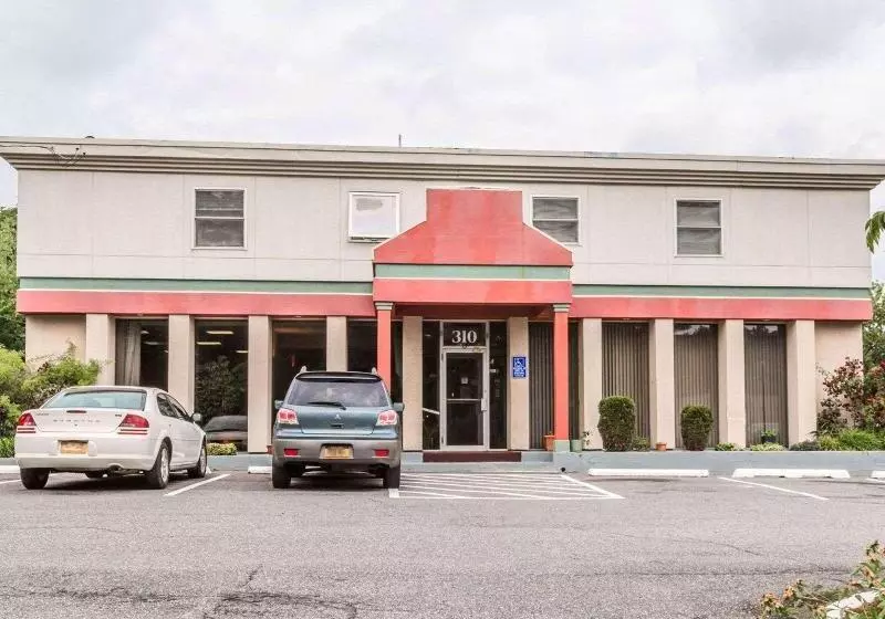Hotel Econo Lodge Near Stewart International Airport