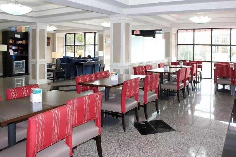 בית מלון כפרי Holiday Inn Express & Suites   Atlanta   Tucker Northlake, An Ihg