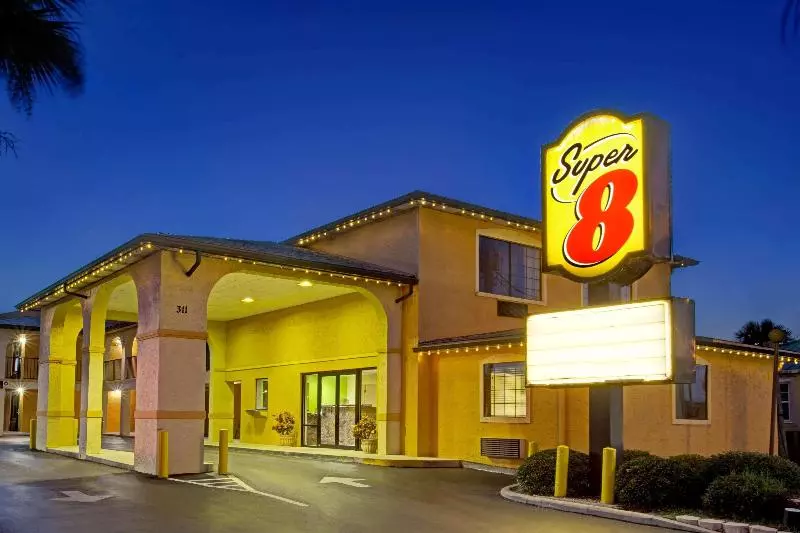 هتل Ocean Breeze Inn