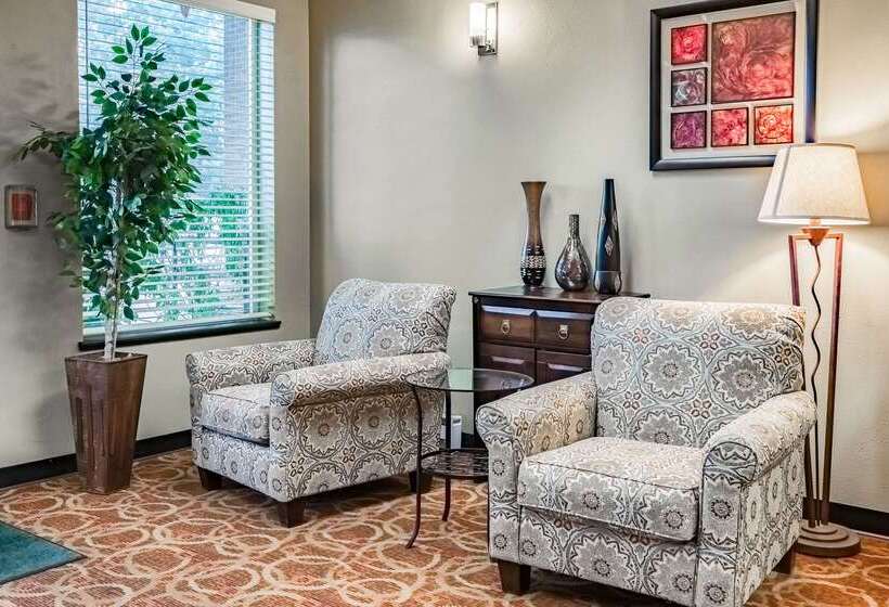 בית מלון כפרי Quality Inn & Suites Vancouver North