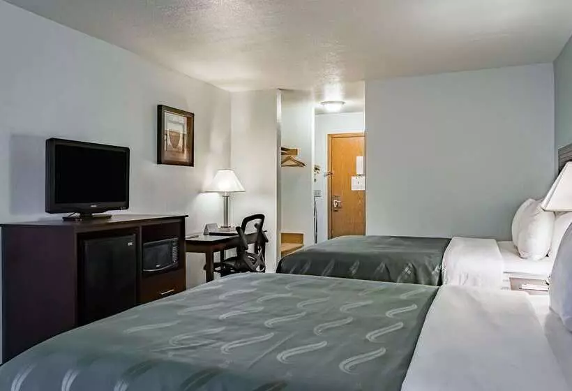 هتل Quality Inn & Suites Vancouver North