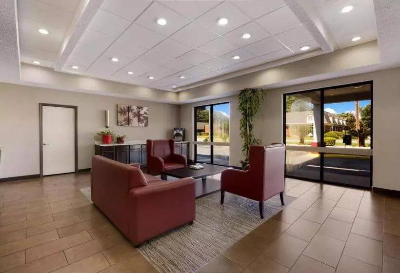 فندق Red Roof Inn & Suites Statesboro  University
