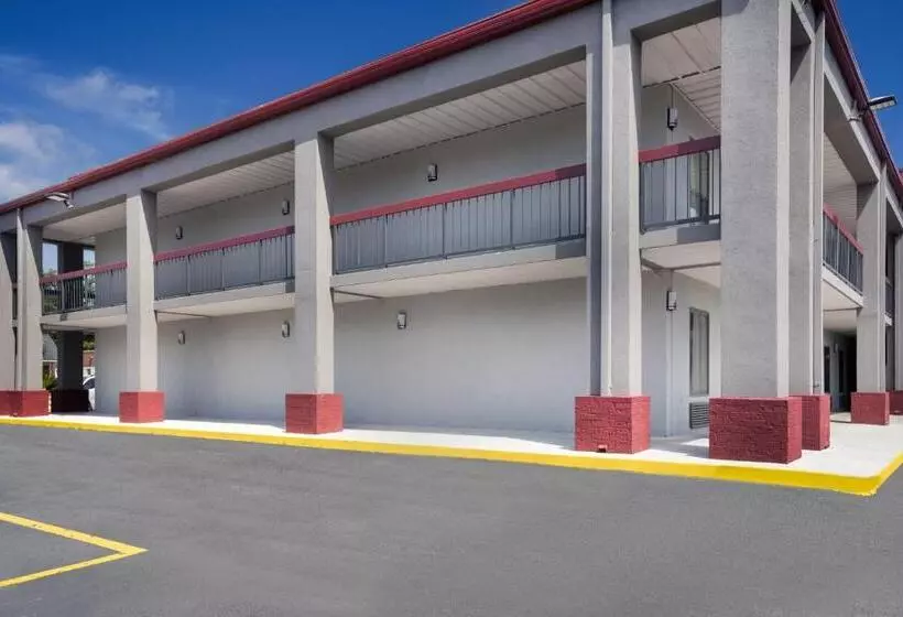 فندق Red Roof Inn & Suites Statesboro  University