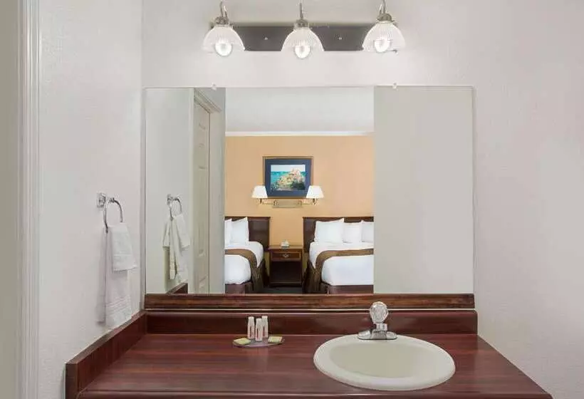 فندق Super 8 By Wyndham Oroville