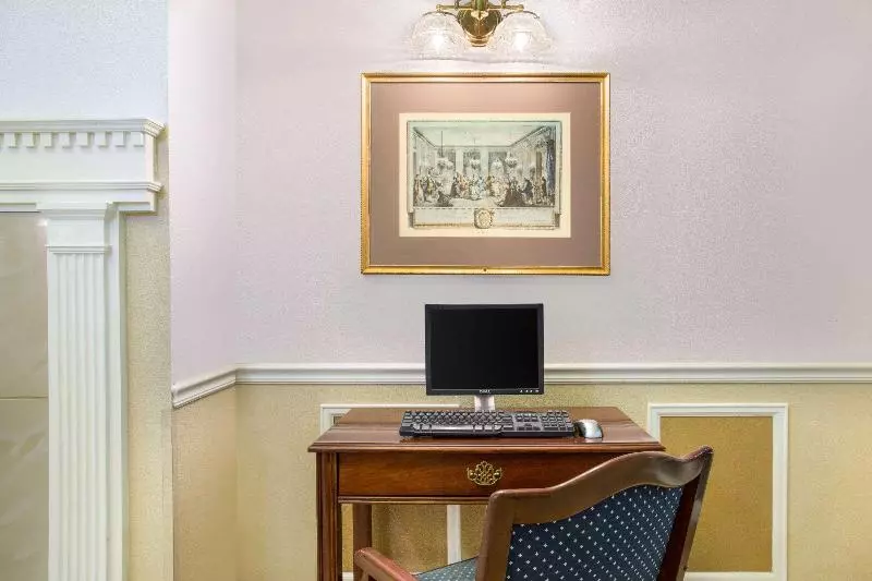 فندق Super 8 By Wyndham Oroville