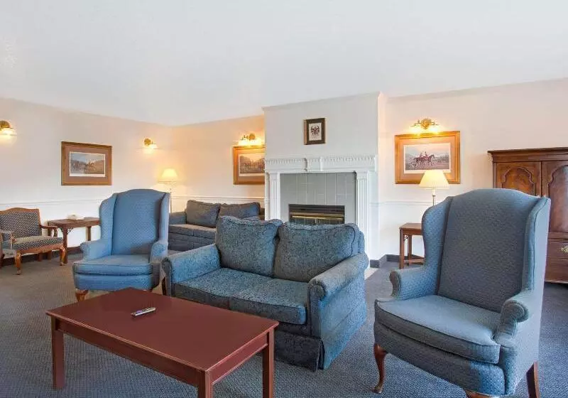 فندق Super 8 By Wyndham Oroville